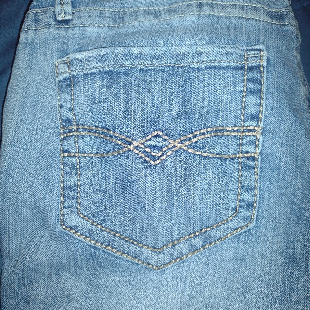 Mudd Capri Jeans Size 11 - Picture 4 of 6